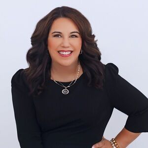 Meet your Posher, Kara